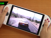 La nouvelle console AOKZOE offre un grand écran avec une résolution de 1920 x 1200. (Image Source : AOKZOE)