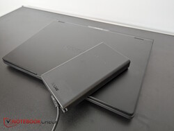 Le bloc d'alimentation de 300 watts de Lenovo