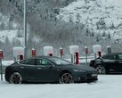 Les Teslas sont souvent immobilisées par grand froid, car elles ne se rechargent pas tant que les batteries ne se réchauffent pas. (Source de l'image : Forbes)