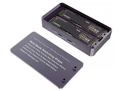 JEYI 586R : Boîtier pour deux SSD rapides.