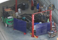 Le survol par un drone du Tesla Cybertruck confirme que les essais de collision sont au moins partiellement en cours. (Source de l'image : @JoeTegtmeyer sur X)