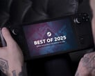 La liste des 12 premiers est principalement dominée par des jeux indépendants. En photo : Steam Deck avec l'image promotionnelle Best of 2025. (Source de l'image : Valve)