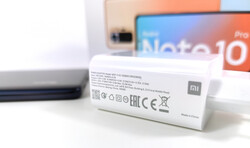 L'adaptateur d'alimentation du Redmi Note 10 Pro