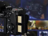 Le Panasonic Lumix S1RII semble ressembler au Lumix S5II (photo). (Source de l'image : Panasonic/variété - édité)