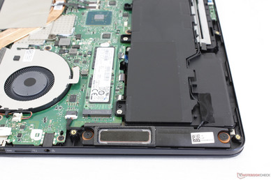 Les haut-parleurs du ZenBook Pro UX580GE sont maintenant dirigés vers le bas.
