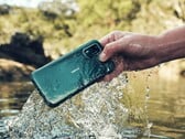 Le Nokia XR21 est disponible en deux couleurs, toutes deux avec des finitions texturées. (Source de l'image : HMD Global)