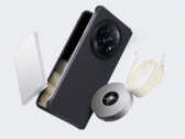 L'écosystème de charge magnétique de l'Oppo Find N5 comprend le câble magnétique double Type-C de 100 W, aux côtés d'un chargeur sans fil AirVOOC de 50 W sorti précédemment, et d'une banque d'alimentation magnétique de 5 000 mAh. (Source de l'image : Weibo)