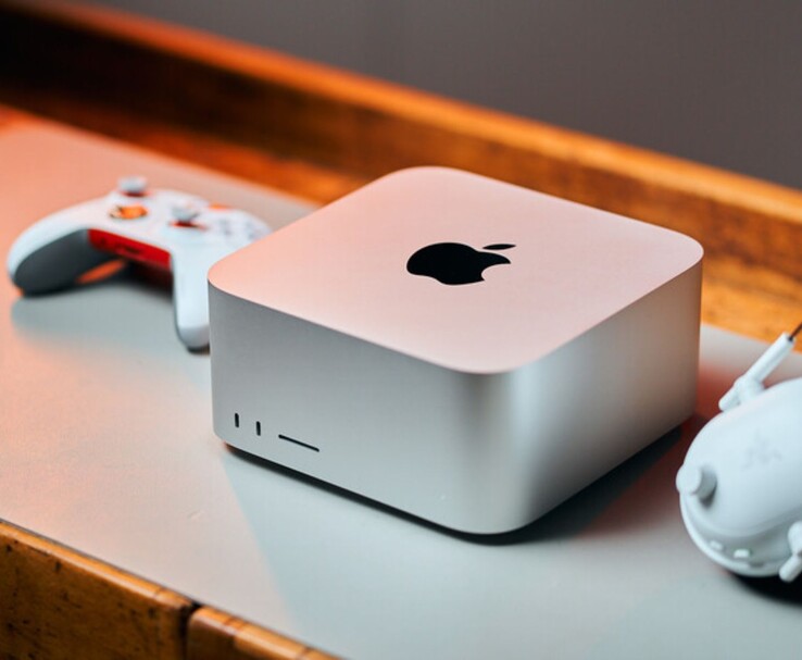 Apple Bureau Mac Studio placé sur un bureau (Image source : Notebookcheck)