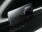 Le Honor Magic7 RSR Porsche Design est disponible dans les finitions Agate Grey et Provence. (Source de l'image : Honor)
