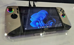 La MSI Claw 8 AI+ telle qu'elle a été vue lors du Computex 2024 à Taipei. (Source de l'image : RetroHandhelds)