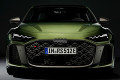 Un concentré d'énergie électrique : La nouvelle Audi RS 5 PHEV associe un moteur V6 biturbo à l'énergie électrique pour délivrer une puissance totale de 639 ch. Son prix commence à environ 115 000 euros