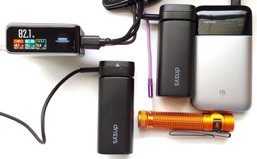 Lors d'un test, le Cuktech a produit 82,1 W en chargeant quatre appareils simultanément.