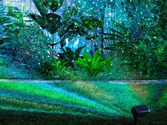 Les lampes projecteurs de Govee ressemblent aux lampes projecteurs laser pour l'extérieur (photo). (Source de l'image : Govee)