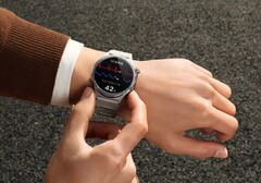 L'Oppo Watch X3 est dotée d'un boîtier robuste en titane.