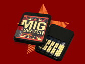 Le chariot flash MIG Switch utilise une carte MicroSD pour le stockage de la mémoire morte. (Source de l'image : Mig-Switch)