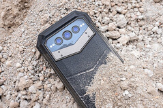 Le Doogee V Max est disponible en trois couleurs et sera livré avec Android 12. (Image source : Doogee)