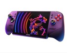 Le MSI Claw 8 EX, moins cher, sera disponible en « Luminous Blue », contrairement à la variante Arc G3 Extreme présentée ici en « Void Purple ».