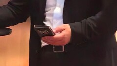 Le tri-fold de Huawei dans la nature. (Source de l'image : MyDrivers)