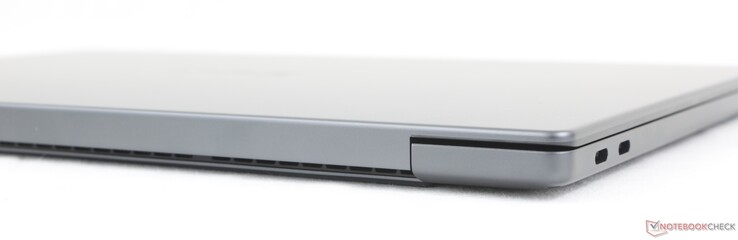 Arrière : Pas de ports