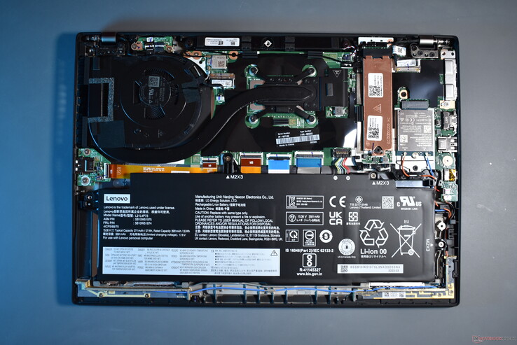 Lenovo ThinkPad T14 Gen 4 : intérieur