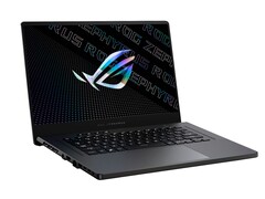 Dans le cadre de ses offres du Black Friday, Best Buy met en vente l&#039;ordinateur portable de jeu Asus ROG Zephyrus G15 pour un rabais de 300 dollars (Image : Asus) 