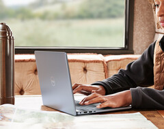 Après Microsoft et Lenovo, Dell est le troisième fabricant d'ordinateurs portables à utiliser le silicium de la série Snapdragon X. L'Inspiron 14 Plus actuel est illustré. (Source de l'image : Dell)