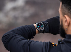 Les Fenix E et Fenix 8 sont les premières smartwatches Fenix dotées d'un écran AMOLED. (Source de l'image : Garmin)