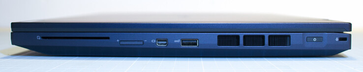 Lecteur de carte à puce, DisplayPort, USB Type-A 3.1 Gen 2, fente de sécurité Kensington