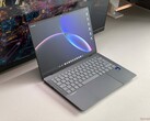 Test de l'Asus Googlebook 14 : un ExpertBook Ultra avec une Glowbar