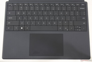 Disposition du clavier similaire à celle de la série XPS 13 Plus 9320, avec des touches plus grandes