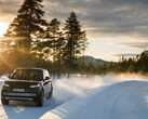 Le nouveau Range Rover Electric subit des essais hivernaux à -4°C en Suède. (Source de l'image : Land Rover)