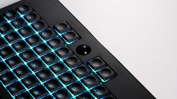 Un trackball est installé.