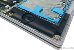 Le VivoBook 15 KM513 offre une paire décente de haut-parleurs stéréo