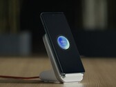 Un OnePlus 12 affiche son système de charge ultra-rapide AirVOOC. (Source : OnePlus)