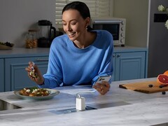 Le chargeur Anker Nano (35W, câble USB-C rétractable intégré) (photo) est désormais disponible en blanc (photo). (Source de l'image : Anker)