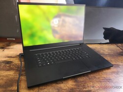 En examen : Razer Blade 17 2022. Unité de test fournie par Razer