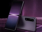 Des rendus récemment divulgués du Sony Xperia 1 V révèlent qu'il s'agit pratiquement d'un clone du Xperia 1 IV. (Image source : @OnLeaks &amp; Sony - édité)