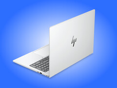 L'EliteBook 8 G2i 16 pouces pèse à partir de 1,69 kg et mesure 359 x 250 x 11,5 mm.