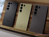 Une maquette du Galaxy S24 Ultra s'il avait trois caméras à l'arrière. (Source de l'image : Notebookcheck - édité)