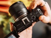 Le Canon EOS R6 V ressemblerait à l'EOS R50 V illustré.