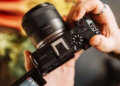Le Canon EOS R6 V ressemblerait à l'EOS R50 V illustré.