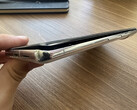 De nombreux utilisateurs de Pixel 7 et Pixel 7 Pro ont signalé le problème de gonflement de la batterie. Ci-contre : une photo de l'un des utilisateurs concernés. (Source de l'image : Forum d'assistance de Google)