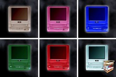 La RetroBox associe un petit écran LCD à un lecteur VHS (Source de l'image : RetroBox)