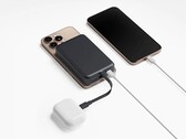 Le Xiaomi 33W Magnetic Power Bank 10000 Integrated Cable est maintenant disponible au Royaume-Uni. (Source de l'image : Xiaomi)