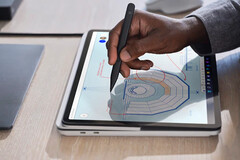 La fréquence de rafraîchissement dynamique peut désormais être activée dans la Surface Pro 8 et le Surface Laptop Studio. (Image Source : Microsoft)