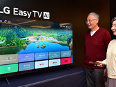 Le téléviseur LG Easy TV est doté d'une télécommande et d'une touche d'aide. (Source de l'image : LG Electronics)