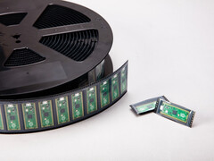 Le Pico 2 W est probablement doté d'une connectivité Micro USB à des fins de compatibilité. (Source de l'image : Raspberry Pi Foundation)