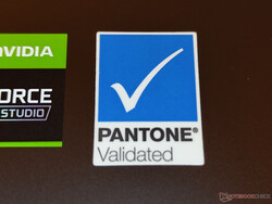 Vivobook Pro 16X OLED avec vignette validée par Pantone