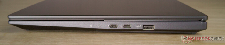 À droite : 2 x USB-C avec Thunderbolt 4, DisplayPort et PowerDelivery ; USB-A 3.2 Gen 2