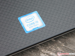 Core i5-8300H (4 cœurs, de 2,3 à 4 GHz) du XPS 15.